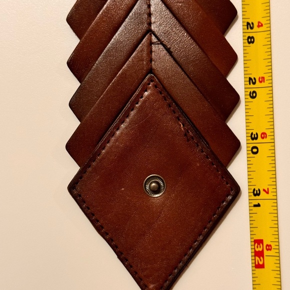 Stylish Women’s Brown Belt With Unique Design - Picture 4 of 4